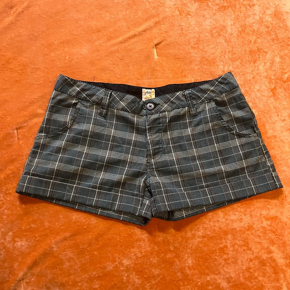 Rusty Black and White Bermuda Shorts Casual Style